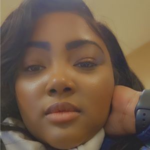 Meet your Posher, Virginia